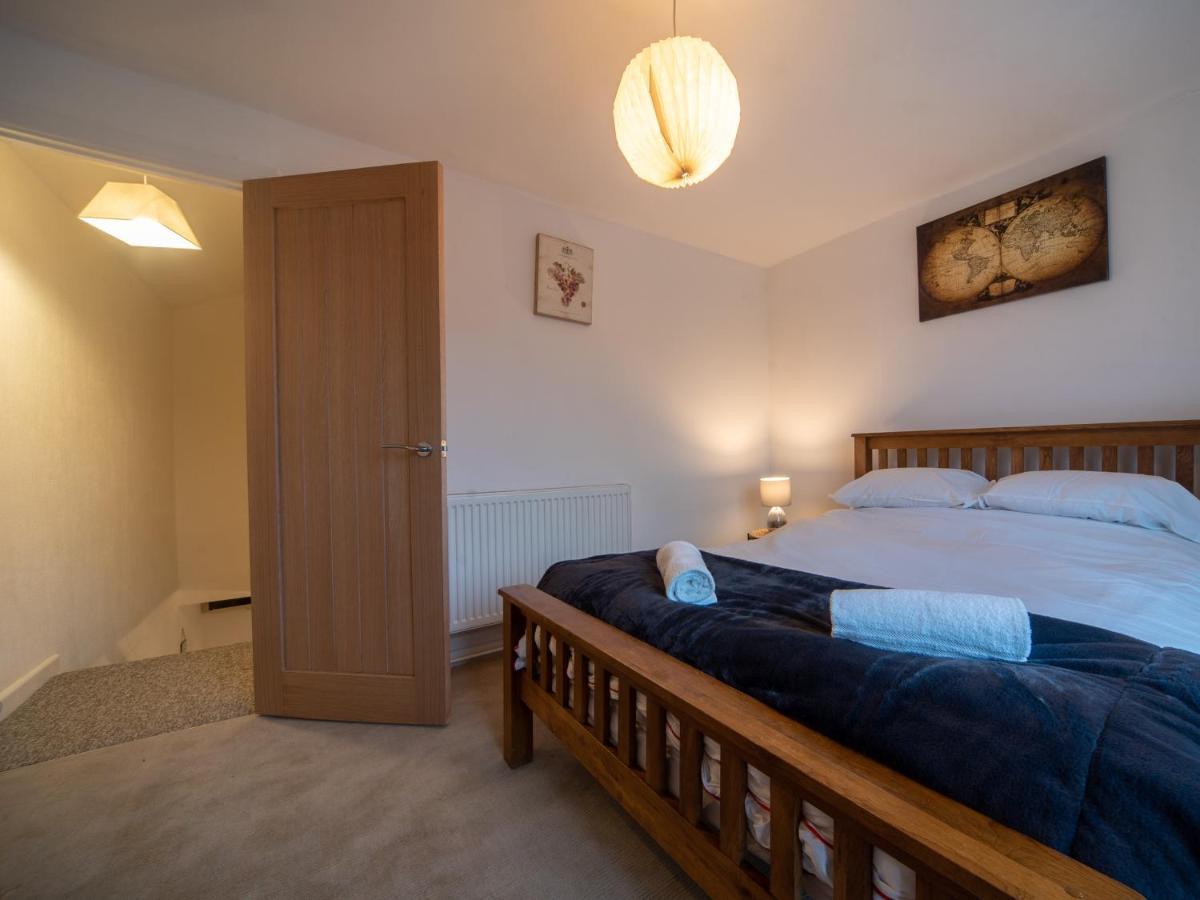 Castle View - Flat In Mumbles - Free Parking Apartment Oystermouth Exterior photo